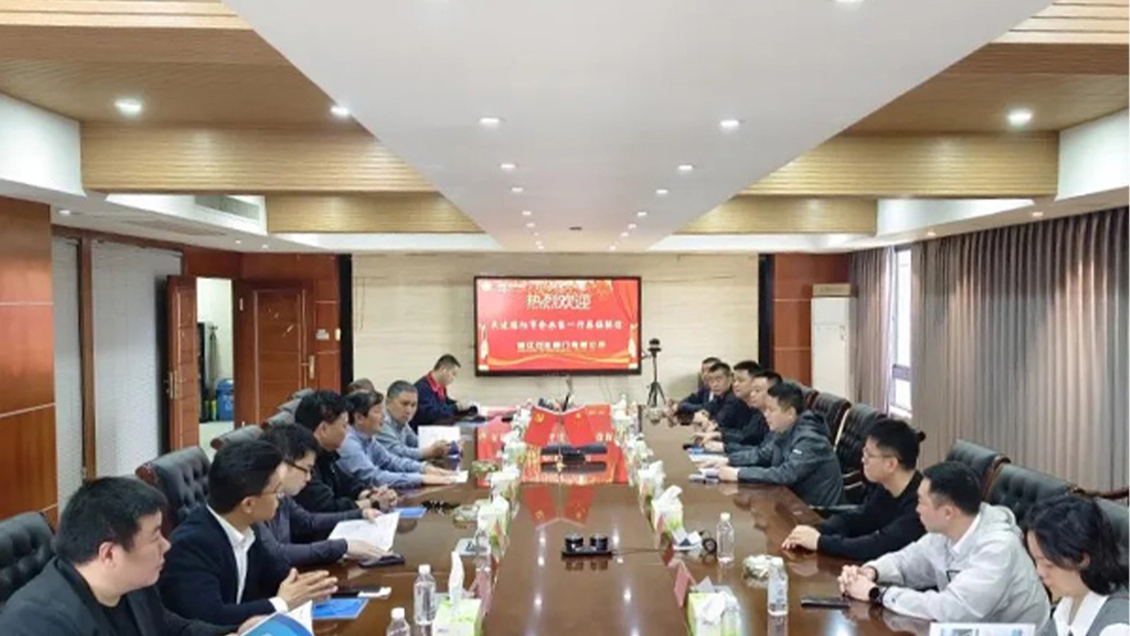 民建德陽(yáng)市企業(yè)家聯(lián)誼會(huì)來溫考察交流